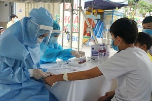 各地方加緊對民眾進行採樣檢測。（圖源：衛生部）