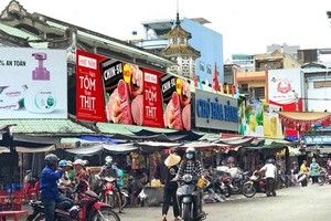 和平街市商販做好防疫工作