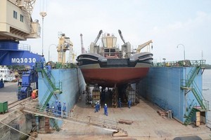 越南現代造船公司的生產線。（圖源：越雄）