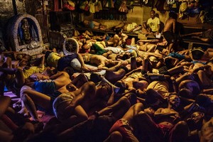 馬達加斯加一座監獄內的囚犯。（圖源：紐約時報）