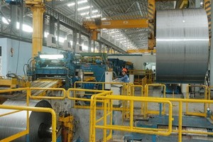 南方鋼鐵公司的鋼鐵生產線。