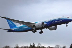 當地時間28日，美國飛機製造商波音公司稱，因在一些波音787遠端客機機身連接處發現存在製造缺陷，必須停飛8架波音787客機，以進行檢查和修復。（示意圖源：互聯網）