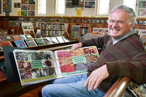 弗倫奇編製出最全面的各地本土食用植物名錄。（圖源：互聯網）