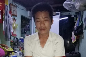 成仁患上精神病，生活不能自理。