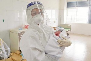 體重逾3.8公斤的男寶寶順利問世。（圖源：院方提供）