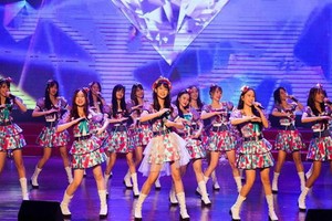 按照日本流行音樂模式培訓的女子偶像歌唱組合。