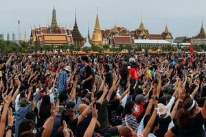 示威者於曼谷皇家田廣場集會。（圖源：互聯網）