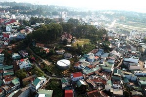 從高處俯瞰的大勒市省長府山崗。（圖源：PV）