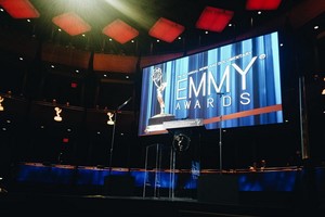 當地時間20日，第七十二屆美國“黃金時段艾美獎”頒獎典禮在線上舉行。（圖源：互聯網）