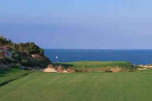 濠莊The Bluffs高爾夫球場一瞥。