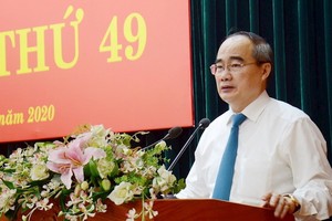 黨中央政治局委員、市委書記阮善仁主持會議。（圖源：市黨部新聞網）