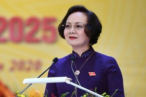 范氏清茶同志出任內務部副部長。（圖源：Chinhphu.vn）