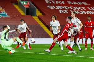 羅伯遜射門 。（圖源：互聯網）