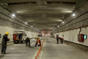 印度在中印邊境建立的阿塔爾（Atal）隧道貫通，可以縮短5小時的車程。（圖源：路透社） 