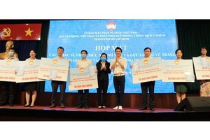 抗疫一線個人單位獲獎勵