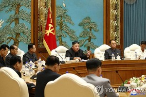 朝鮮國務委員會委員長金正恩 5日主持召開勞動黨第七屆中央委員會第19次政治局會議。（圖源：韓聯社/朝中社）