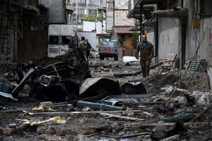 10月4日，納卡地區首府斯捷潘納克特遭到襲擊後場景。 （圖源：路透社）