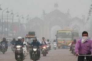 數據顯示，新德里市24小時平均空氣質量指數（AQI）為215，屬於“差”的類別。（圖源：互聯網）