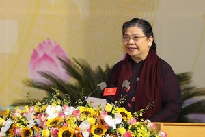 國會常務副主席從氏放在大會上致詞。（圖源：興安報）