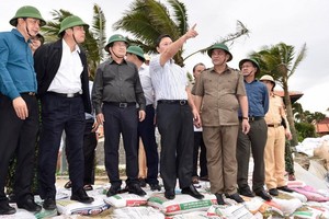 政府副總理鄭廷勇視察颱風防範工作。（圖源：段北）