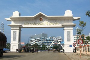 與中國雲南省河口交界的老街口岸。（圖源：杜達）