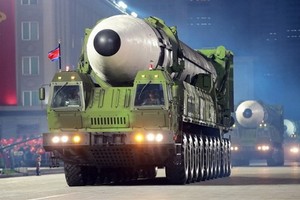 聯大委員會通過日本連續 27 年提交廢核決議。圖為朝鮮新型洲際彈道導彈。（圖源：互聯網）