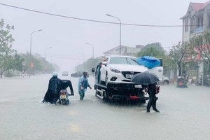 由於受10號颱風影響，中部區域多省強降雨。（示意圖源：淮南）