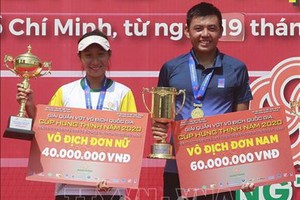 李黃南（右）和陳瑞清竹分別奪得男子、女子單打金牌。（圖源：越通社）