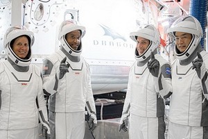 ４名宇航員在起飛前合照。（圖源：Getty Images）