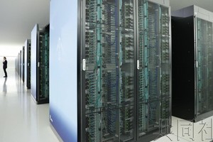 日本理化學研究所與富士通開發的超級電腦「富岳」，在17日發表的超級電腦計算速度排行榜TOP 500中蟬聯第一。（圖源：共同社）