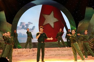 歌頌祖國及軍隊的文藝節目。