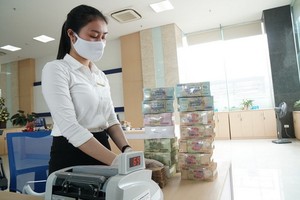 銀行將會對跨境電子商務交易結算扣除、收稅。