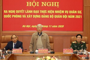 黨中央總書記、國家主席、中央軍委書記阮富仲(中)主持會議。（圖源：越通社）