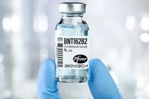 輝瑞與BioNTech聯手開發新冠疫苗最快12月7日開始接種。（圖源：Getty Images）