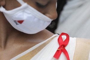 據聯合國愛滋病規劃署日前發佈報告，未來兩年，全球新感染愛滋病病毒人數可能因新冠疫情多出12萬3000至29萬3000人。（示意圖源：歐新社）