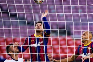 梅西（中）「上帝之手」。（圖源：互聯網）