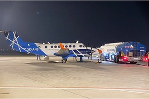 新山一機場新跑道實施驗證試飛