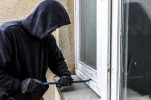 歹徒入室盜竊６億元財產。（示意圖源：互聯網） 