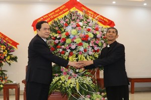 陳清敏同志向寧平教區祝賀聖誕