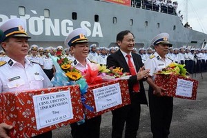 將春節禮物贈送長沙島縣軍民