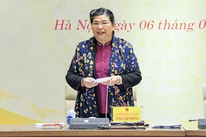 國會常務副主席從氏放主持會議。（圖源：裴雄）