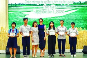 幫助貧困兒童完成學業