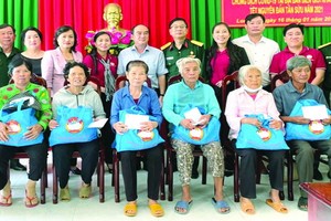 關愛少數民族同胞與邊防部隊