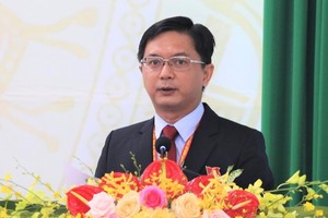 守德郡委書記阮孟強會上致詞。（圖源：仕東）