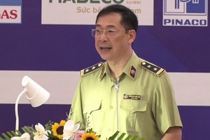 本市市場管理局副局長阮進達。（圖源：珍何）