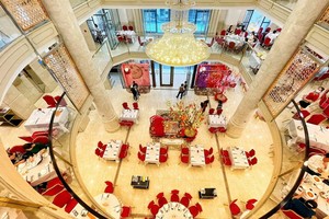 愛華二大酒樓佈置迎春佈景讓食客拍照留念。