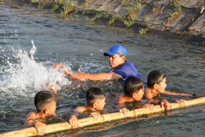 阮曰爵的獨特游泳池。