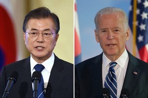 韓總統文在寅與美總統拜登（右）同意加強韓美同盟。（圖源：Getty Images）