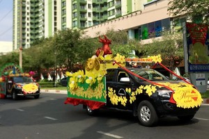 第五郡花車參加元宵節宣傳活動。