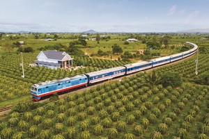 北南高鐵配景圖。（圖源：李秋）